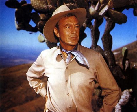 A trio of american adventurers marooned in rural mexico are recruited by a beautiful woman to rescue her husband trapped in a cave in apache territory. Gary Cooper - GARDEN OF EVIL | Gary cooper, Celebrities ...
