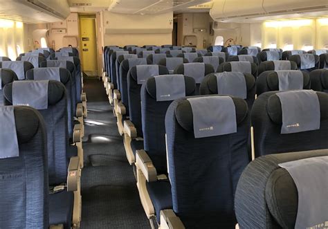 Premium cabin seating offers are applicable only for the customer listed on the boarding pass. United Airlines 747 Economy Class Cabin | United airlines ...