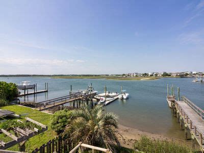 Morse marina has slip options to accommodate a variety of boat styles and budgets. Sound front duplex with a boat slip! | Vacation, Boat slip ...