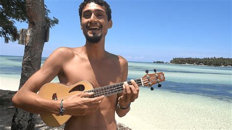 Me gustas tú is the second single from manu chao's second solo album, próxima estación: Me Gustas tu - Manu Chao (cover) - YouTube