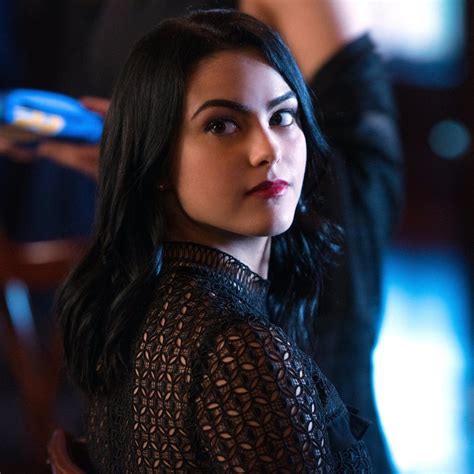 Tweet share 0 email riverdale's veronica lodge is pretty much the queen of bows, embellished tops, and jewel tones. Veronica Riverdale / Who Is Hermosa Lodge Veronica S ...