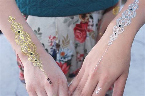 Henna tangan cantik simple dan sederhana untuk pemula belajar henna simple untuk pemula mudah dengan alat bantu kertas santi hizwell 64 548 views. 5 Desain Henna Tangan Simple Yang Buat-mu Bersinar
