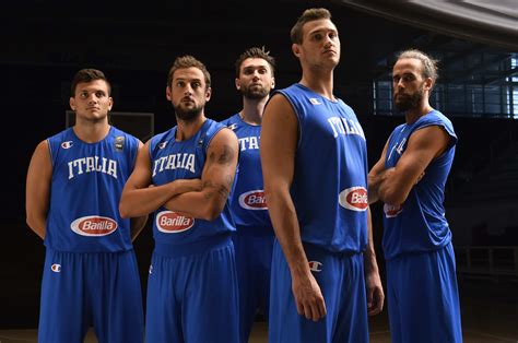 Canotta maglia basket o'neal usa tg s shirt maillot trikot jersey. Barilla torna nello sport e sceglie la maglia azzurra del ...