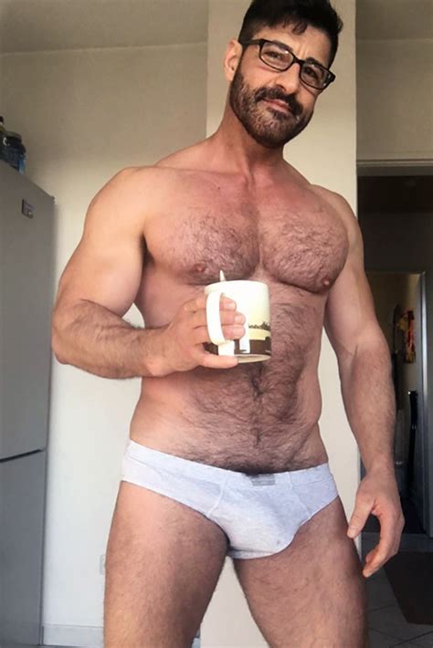 Americký bojovník smíšených bojových umění. Homens de Cueca: Coroas Gato de cueca
