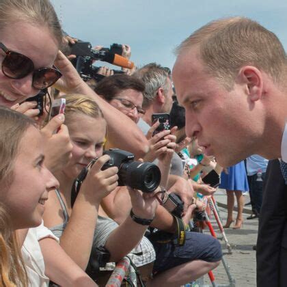 Le prince william estime que l'interview a largement contribué à envenimer la relation de mes parents, ajoutant qu'elle a depuis lors blessé le prince william souligne que, selon lui, la façon frauduleuse dont l'interview a été obtenue a considérablement influencé ce que ma mère a dit en. Le prince William un jeune papa exténué - Gala