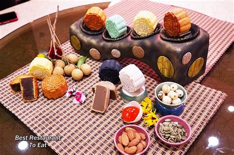 Find the perfect mid autumn festival 2017 stock photo. Best Restaurant To Eat: Mooncake Festival 2017 at Ee ...