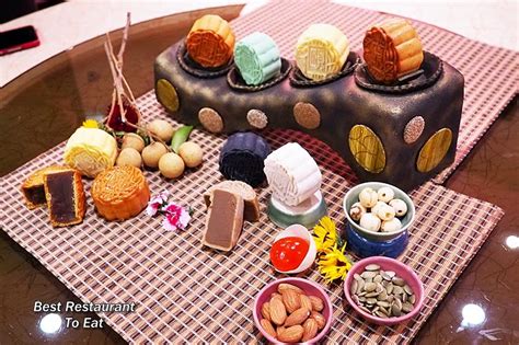 See more ideas about mooncake festival, moon cake, festival. Best Restaurant To Eat: Mooncake Festival 2017 at Ee ...