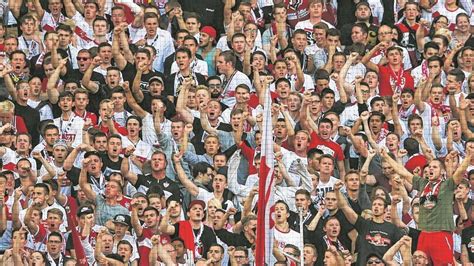 Spieltag genau los geht und welche partien am startwochenende stattfinden, erfahrt ihr hier. Stuttgart: 0:2 gegen Hoffenheim - wann geht der VfB hoch ...