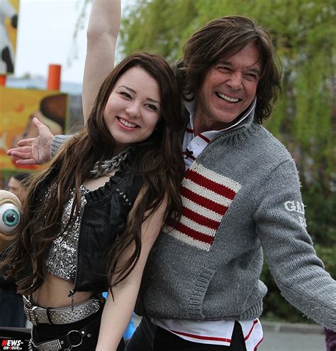 He is an actor, known for maladolescenza (1977), pornopaholainen (1971) and verta venetsiassa. JOELINA DREWS (20) zieht aus dem Elternhaus nach Berlin ...