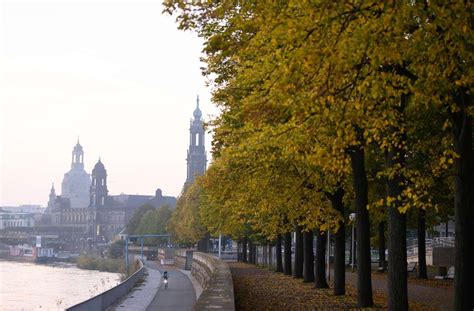 Im herbst 2020 wurde in der dresdener innenstadt ein schwules paar von #dresden: Nach tödlicher Messerattacke in Dresden: Radikal ...