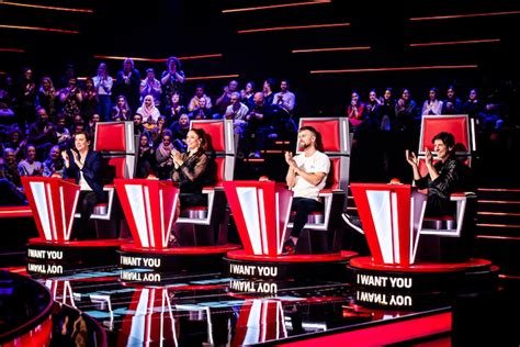 Based on the original the voice of holland and part of the voice franchise, it has aired twenty seasons and aims to find unsigned singing talent (solo or duets, professional and amateur) contested by aspiring singers, age 13 or over, drawn from. Nieuwkomers Niels Destadsbader en Tourist LeMC jagen op ...