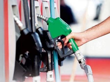 .de esta sobretasa a los combustibles argumentan que la gasolina es de los que más impuestos tiene y afectaría en este momento a los productores hoy el acpm vale 8.340 pesos, en cuatro años va a aumentar 1.045 pesos y queda valiendo 9.947 pesos, igual la gasolina, que hoy vale 8.843. Nuevo impuesto a la gasolina en México a partir del 2021