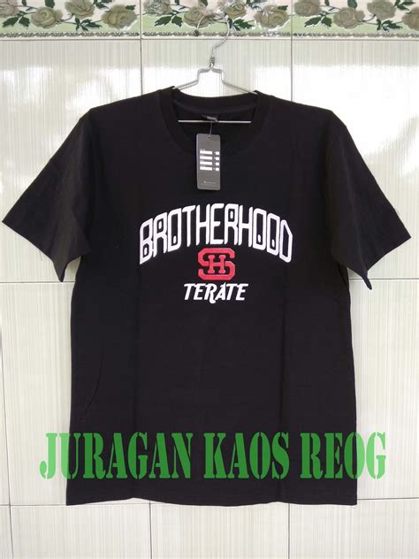 Bahan ini memiliki karakteristik yang lembut, nyaman digunakan dan tetap memiliki serat kain yang kuat. Gambar Desain Baju Yg Keren | Kerabatdesain