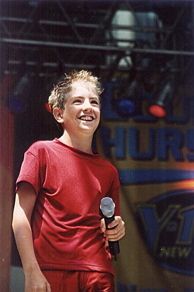 He won the thompson trophy air race in the same year. Picture of Billy Gilman in General Pictures - Billy_Gilman ...