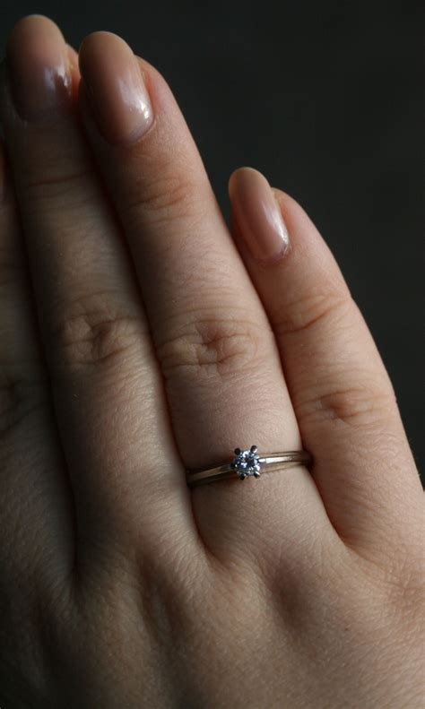 We won't judge, but others might. 3/8 Carat Diamond Ring On Finger | 8 carat diamond ring ...