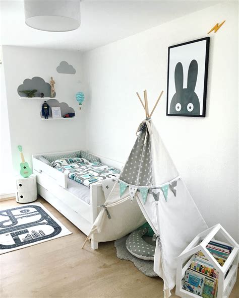 Willkommen zu unserer baby roomtour junge! Dieses schöne Bild mit den Limmaland Wolken im ...