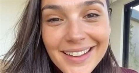 Check spelling or type a new query. Gal Gadot s'exprime enfin sur la vidéo `` Imagine '' digne ...