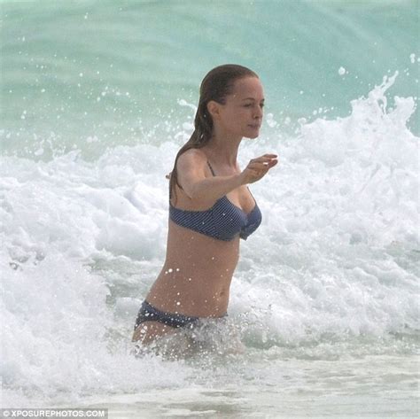 So keep doing that washing your hands thing. inspection before shipment: Heather Graham looked amazing ...