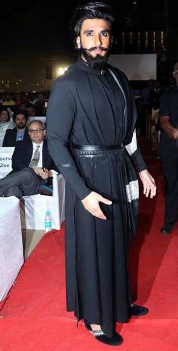 Deepika ranveer deepika padukone style ranveer singh famous indian actors indian actresses world most beautiful woman she was beautiful dipika padukone black pants. Must Follow Ranveer Singh Fashion Style Tips To Make A ...