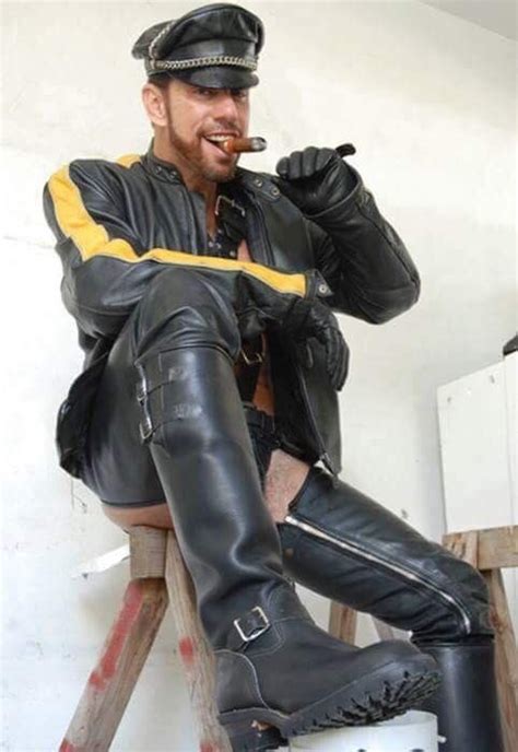 See more ideas about leather, leather men, man smoking. Pin on LEATHER / LATEX STUDS