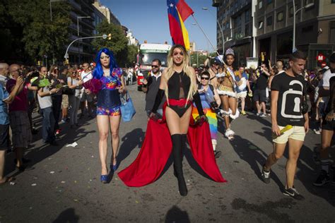 César en la marcha del orgullo del 2019. BCN se llena con el Día del Orgullo Gay