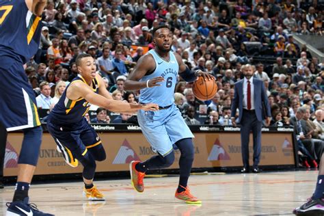 The memphis grizzlies are an american professional basketball team based in memphis, tennessee. Memphis Grizzlies: Shelvin Mack's Making A Big Impact