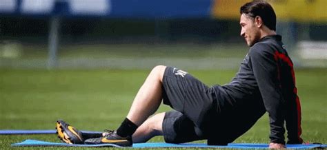 What jose mourinho appeared to write in his notepadjose mourinho was spotted writing away in his notepad in the first half of manchester united's clash with. niko kovac | Tumblr