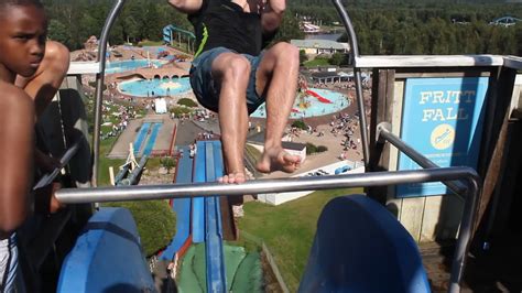 Priset inkluderar både boendepaket i en av våra populära premiumstugor plus entré till sommarland. Craziest way to go down a waterslide, Fritt Fall - Skara Sommarland - Sweden - YouTube