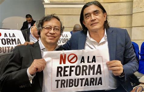 Artículos, fotos, videos, análisis y opinión sobre reforma tributaria. "Legislan para el patrón, no para el pueblo": Gustavo Bolívar