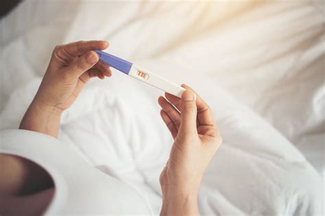 Ab dem achten tag nach der empfängnis ist das hcg im urin der schwangeren nachweisbar. Schwangerschaftstest positiv: was sollte man machen ...