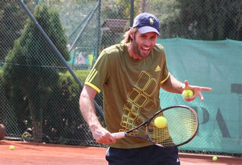 Der kerber verlag bielefeld / berlin verlegt bücher zu kunst, fotografie und kultur sowie exklusive collector's editionen, produziert in der eigenen … Cheftrainer Torben Beltz in Down Under | Topspin Tennis ...