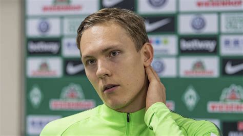 Hans carl ludwig augustinsson is a swedish professional footballer who plays for german club werder bremen and the swedish national team as. Werder Bremen: Druck? Ludwig Augustinsson sieht's positiv ...