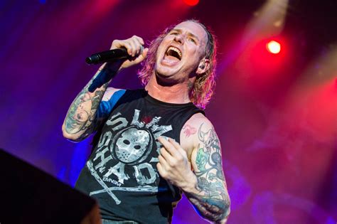 2 587 752 · обсуждают: Corey Taylor plant Soloalbum für 2021