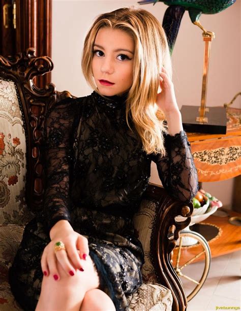 Hannelius with her interactive chart, an excerpt of her astrological portrait and her planetary dominants. Pin on G Hannelius