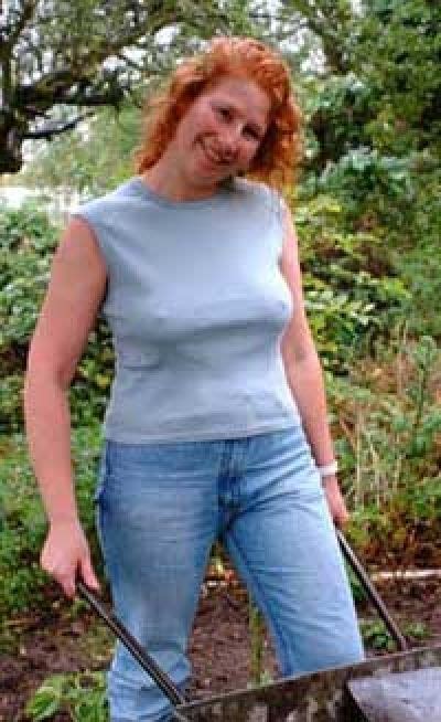 Maybe you would like to learn more about one of these? Charlie Dimmock. | ポチ