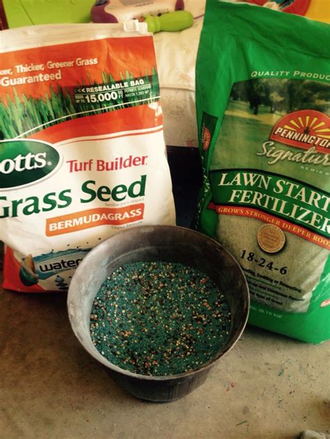 Learn where lawncare professionals go for their maryland grass seed. Mix grass seed and fertilizer in one planting pot to throw ...
