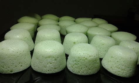 150 gr tape nasi 100 gr tepung beras 150 gr tepung terigu 150 gr gula. Mudahya Cara Nak Buat Apam Nasi. Sedap Ni! - KELUARGA