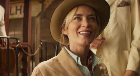 This is a film whose sole purpose is to remind you of at least a dozen other and it almost gets away with it thanks entirely to its charismatic and entirely game stars emily blunt and dwayne johnson, who mostly make you forget. Jungle Cruise, con Emily Blunt - Trailer subtitulado ...