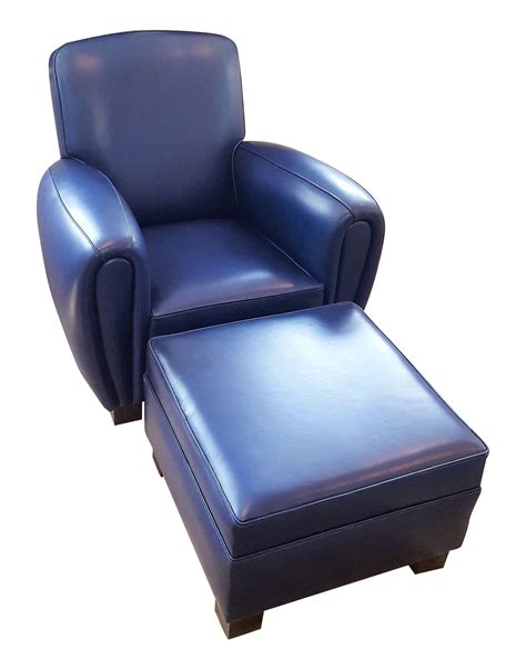 Experience the cortina chair and ottoman from avenue six for a truly relaxating experience.this chair and ottoman combo brings the ultimate in comfort for your home. Navy Blue Leather Club Chair & Ottoman (With images ...