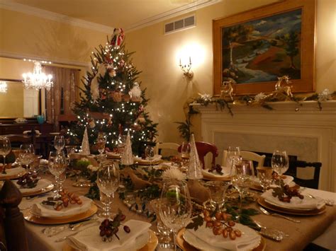 The tradition calls for twelve traditional courses to be served during the polish christmas eve. Traditional Christmas Eve Supper - Traditional Polish Food ...