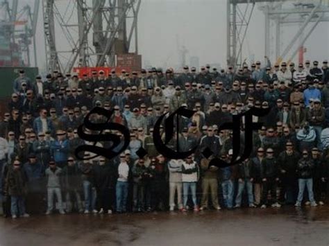 The number of supporters in the year 1990 was estimated at around 350 people. Feyenoord Rotterdam Hooligans Oldskool - YouTube