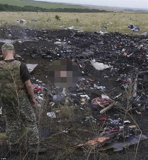 Two military aircraft, one from the netherlands carrying 16 bodies and the others. Expert describes effect of missile hit on MH17 | Daily ...