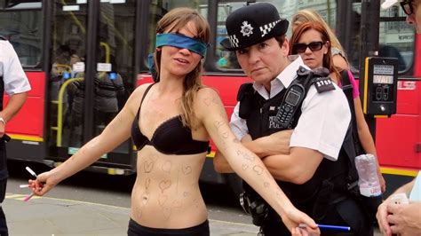 Loser in boy fight get pounded. The story behind the girl who undressed in Piccadilly ...