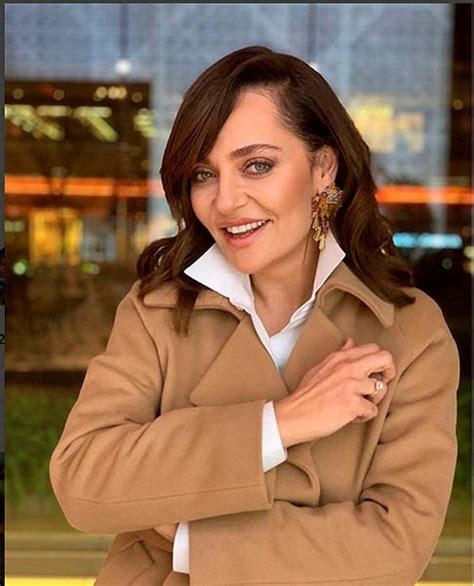 Rent müzikali, marika'nın serveti, abim geldi, i̇stanbulname, depo. EDHO'nun yıldızı Pelin Akil bakın nereli! - Galeri - Yeni Asır