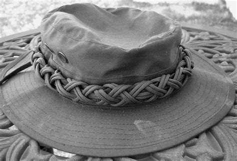 4,822 likes · 5 talking about this. Stormdrane's Blog: Two bight turks head knot paracord hat band...