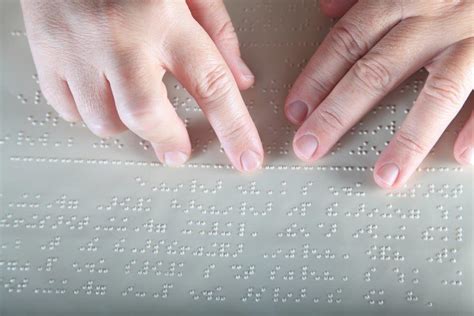 Braille is a tactile writing system used by people who are visually impaired. Braille permitiu melhor acesso ao conhecimento | Atlas da ...