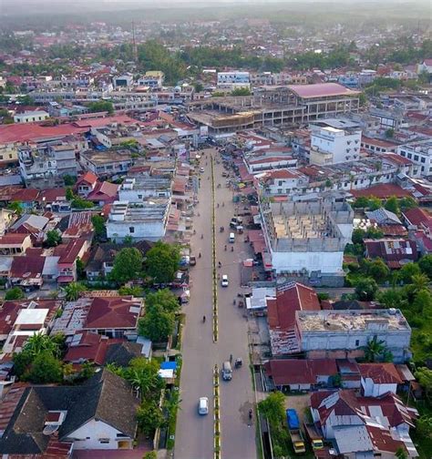 Selfie tentu saja menjadi aktivitas utama dengan ragam latar. Inilah 9 Tempat Wisata di Kota Langsa Paling Populer ...