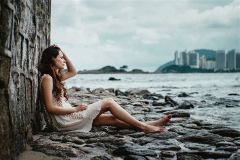 Die psychischen und physischen beschwerlichkeiten beginnen meist bis zu 14 tage vor der menstruationsblutung. Nähe und Distanz in der Fernbeziehung - 5 Tipps gegen das ...