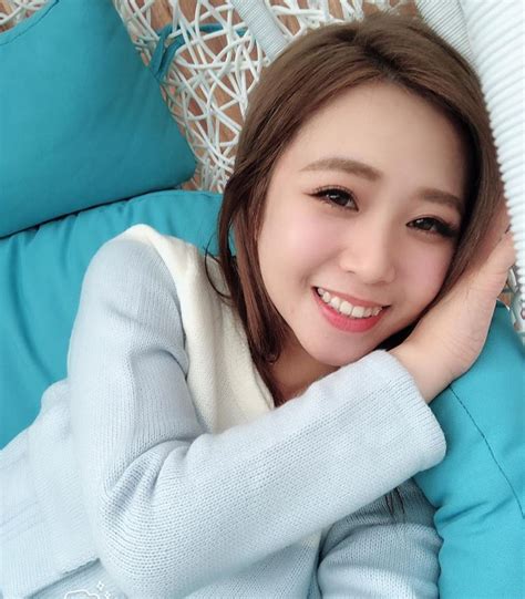 #鄭茵聲 alina cheng 首張專輯【#預告幸福】 不好意思要害你幸福了! 「這群人」成員驚爆熱戀中!？男方背景遭起底：曾公開告白「茵聲」閨密