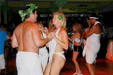 Swinger fuld film on wn network delivers the latest videos and editable pages for news & events, including entertainment, music, sports, science and more, sign up and share your playlists. The Badass Dinner Toga Party - Hedonism II, Negril, Jamaic ...